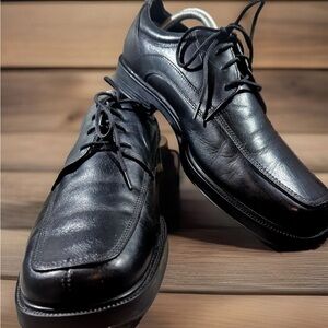 NUNN BUSH Dress Shoes Mens Size 11
Black Leather Bicycle Toe Oxford Loafers EUC